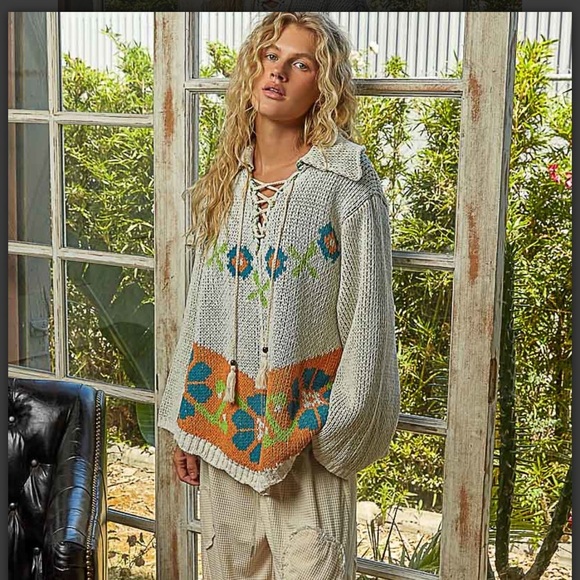 Last One. POL. Boho Tie Detail Floral Sweater - Picture 5 of 7